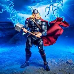 Marvel Legends Maximum Series Action Figure – Thor 15 cm